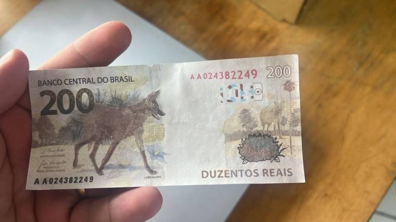 Mulher é presa ao tentar passar nota falsa de R$ 200 em Cruz Alta